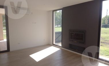 Casa en venta -  Barrio Haras del Sur II