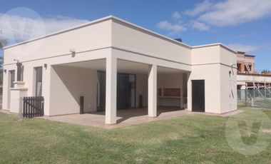 Casa en venta -  Barrio Haras del Sur II