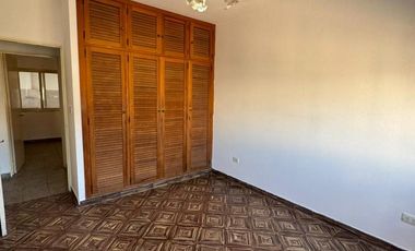 OPORTUIDAD DE IVERSION , DPTO 3 DORMITORIOS CON COCHERA ZONA CENTRO
