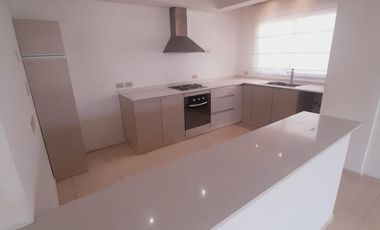Vendo departamento en Barrio Buenos Aires Village