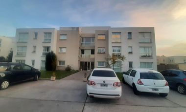 Vendo departamento en Barrio Buenos Aires Village