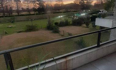 Vendo departamento en Barrio Buenos Aires Village