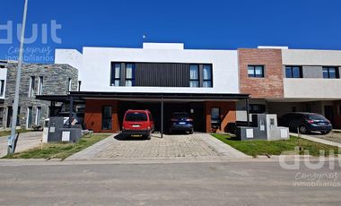 Duplex Miradores de Manantiales! Pileta y galeria!