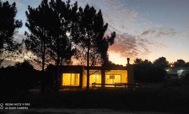 Casa a estrenar con pileta en  venta en Costa Esmeralda