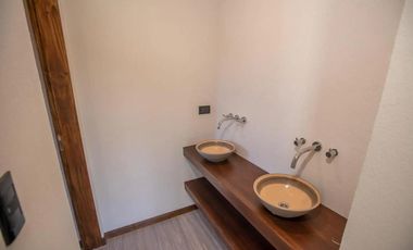 Casa a estrenar con pileta en  venta en Costa Esmeralda