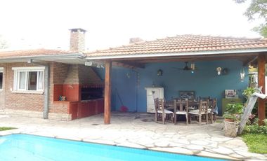 Casa en venta, 5 ambientes, quilmes centro, garage, amplio patio, quincho, pileta