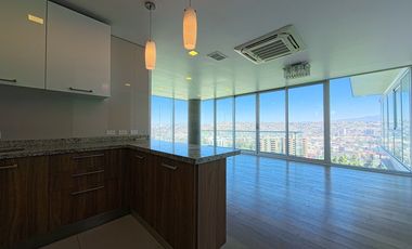 Exclusivo Departamento en Renta en Zona Dorada con Vista al Campo de Golf