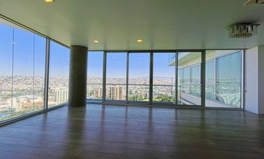 Exclusivo Departamento en Renta en Zona Dorada con Vista al Campo de Golf