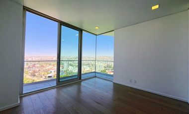 Exclusivo Departamento en Renta en Zona Dorada con Vista al Campo de Golf