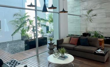 Exclusivo Departamento en Renta en Zona Dorada con Vista al Campo de Golf