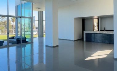Exclusivo Departamento en Renta en Zona Dorada con Vista al Campo de Golf