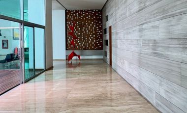 Exclusivo Departamento en Renta en Zona Dorada con Vista al Campo de Golf