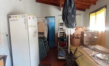 venta de Casa 4 amb, cochera, pileta, sobre lote 1500m2 en Del Viso