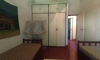 venta de Casa 4 amb, cochera, pileta, sobre lote 1500m2 en Del Viso