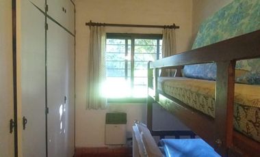 venta de Casa 4 amb, cochera, pileta, sobre lote 1500m2 en Del Viso