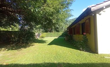 venta de Casa 4 amb, cochera, pileta, sobre lote 1500m2 en Del Viso