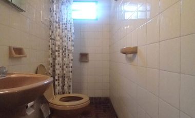 venta de Casa 4 amb, cochera, pileta, sobre lote 1500m2 en Del Viso