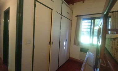 venta de Casa 4 amb, cochera, pileta, sobre lote 1500m2 en Del Viso