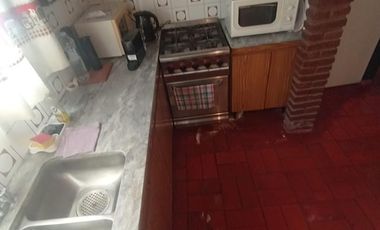 venta de Casa 4 amb, cochera, pileta, sobre lote 1500m2 en Del Viso