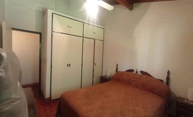 venta de Casa 4 amb, cochera, pileta, sobre lote 1500m2 en Del Viso