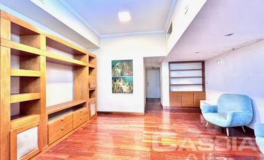 CHALET IMPECABLE ESTADO LOTE 788m2, 5 HABITACIONES, QUINCHO FONDO Y PISCINA
