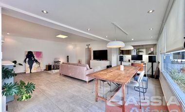 CHALET IMPECABLE ESTADO LOTE 788m2, 5 HABITACIONES, QUINCHO FONDO Y PISCINA