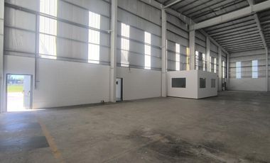 Depósito 2150 m2 en Alquiler más 150 m2 Oficinas, en Parque Industrial Ruta 6, Los Cardales
