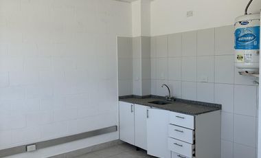 Depósito 2150 m2 en Alquiler más 150 m2 Oficinas, en Parque Industrial Ruta 6, Los Cardales