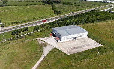 Depósito 2150 m2 en Alquiler más 150 m2 Oficinas, en Parque Industrial Ruta 6, Los Cardales