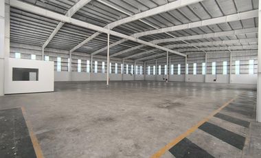 Depósito 2150 m2 en Alquiler más 150 m2 Oficinas, en Parque Industrial Ruta 6, Los Cardales