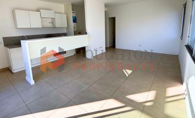 Duplex 3 ambientes en alquiler con COCHERA en LAGO DEL SENDERO