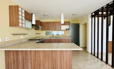 Casa amplia en renta Cañadas del Lago