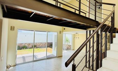 Casa amplia en renta Cañadas del Lago