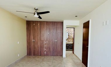 Casa amplia en renta Cañadas del Lago