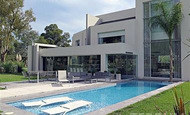 CASA EN VENTA : CANNING :: ST. THOMAS ESTE