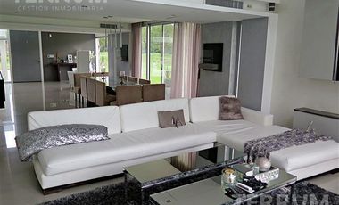 CASA EN VENTA : CANNING :: ST. THOMAS ESTE