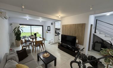 Alquiler, Duplex 3 dorm, 2 baños, Patio, Garage, Docta