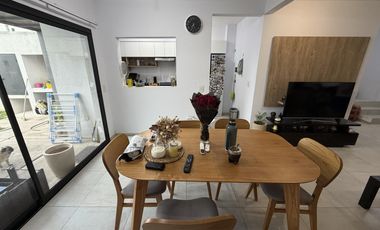 Alquiler, Duplex 3 dorm, 2 baños, Patio, Garage, Docta