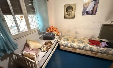 Casa 4 ambientes con cochera y patio en Wilde