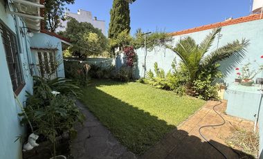 Casa 4 ambientes con cochera y patio en Wilde