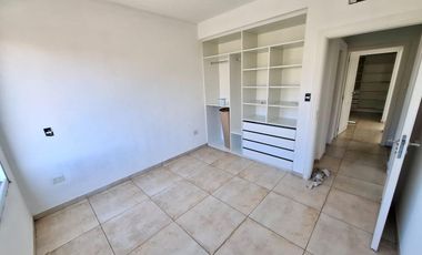 Casa en Alquiler en Buenos Aires Village