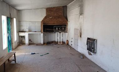 Alquiler de PREDIO con GALPON, Oficinas y Playa de maniobras sobre  RUTA 7 - CENTENARIO