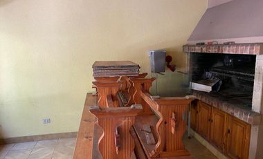Casa 5 ambientes en alquiler en Lomas de Zamora
