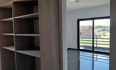 Venta, Casa, 5 ambientes, 4 Cocheras, Galería, Parrilla, Piscina, San Sebastián, Escobar