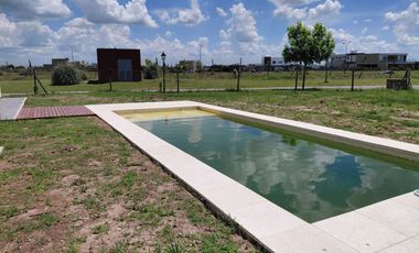 Venta, Casa, 5 ambientes, 4 Cocheras, Galería, Parrilla, Piscina, San Sebastián, Escobar