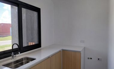 Venta, Casa, 5 ambientes, 4 Cocheras, Galería, Parrilla, Piscina, San Sebastián, Escobar