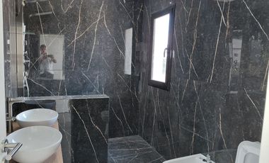 Venta, Casa, 5 ambientes, 4 Cocheras, Galería, Parrilla, Piscina, San Sebastián, Escobar