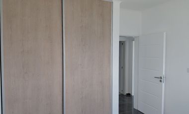 Venta, Casa, 5 ambientes, 4 Cocheras, Galería, Parrilla, Piscina, San Sebastián, Escobar