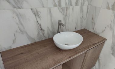 Venta, Casa, 5 ambientes, 4 Cocheras, Galería, Parrilla, Piscina, San Sebastián, Escobar