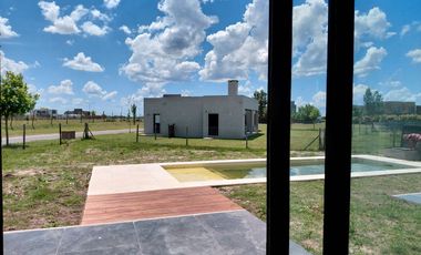 Venta, Casa, 5 ambientes, 4 Cocheras, Galería, Parrilla, Piscina, San Sebastián, Escobar